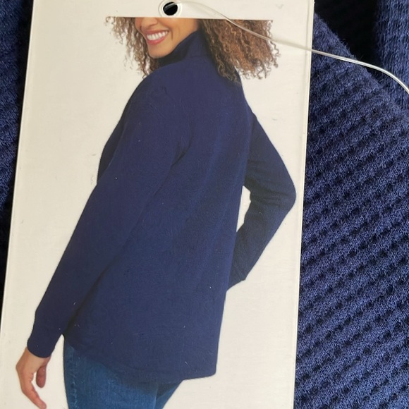 - Lands end ladies waffle funnel neck top - Picture 2 of 2